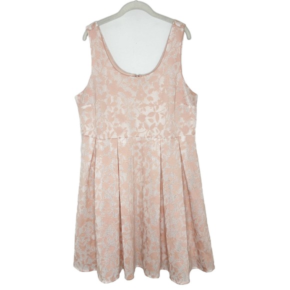 Torrid Dresses & Skirts - Torrid Women’s Pink Mesh 3d Floral Sleeveless Flare Pleated Dress Size 18